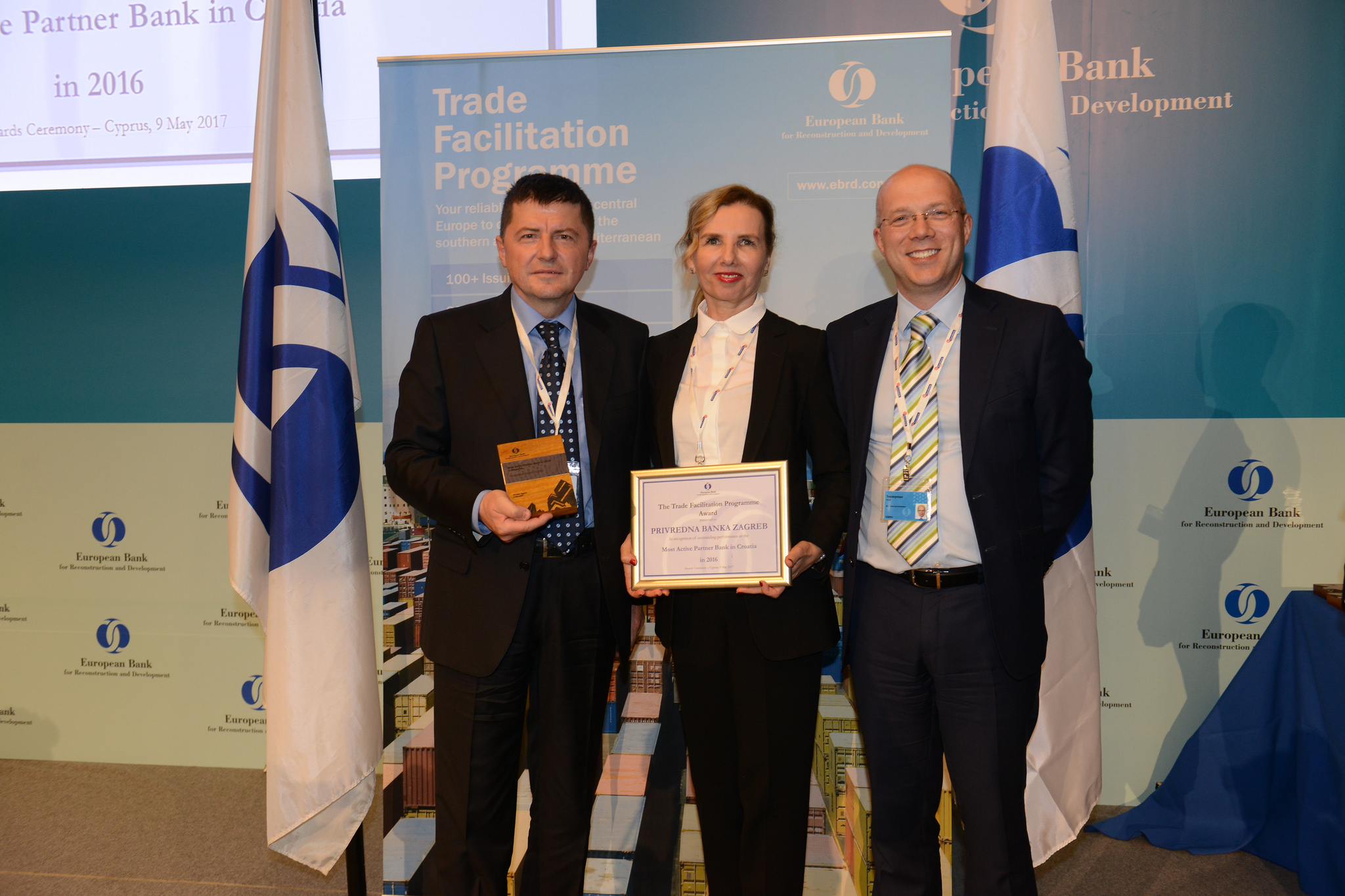 Ivan Gerovac (PBZ), Jadranka Primorac (PBZ) i Nick Tesseyman (EBRD) -TFP Award 2016